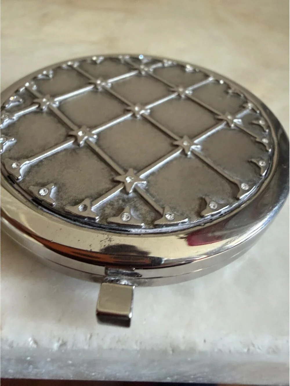Vintage Style Silver Tone Lattice Compact Mirror with Rhinestone Accents